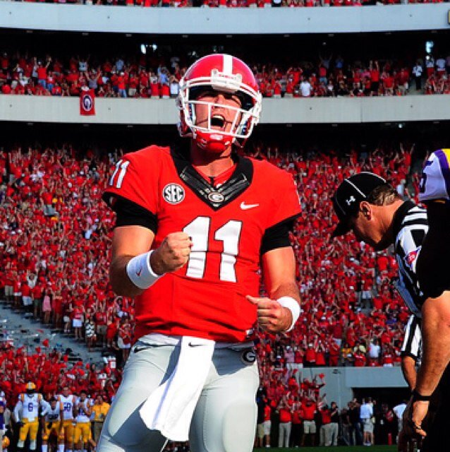 Im Aaron fucking Murray. I've been breaking records and fucking bitches since it started. #DawgsOnTop #FuckYourGirl
