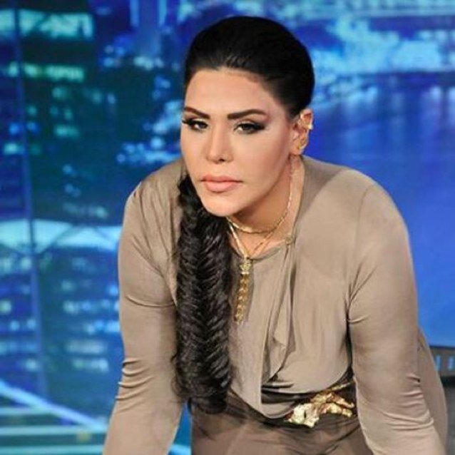 مشتاقة لأحضان حبيبي.. عاشقة من طراز رفيع