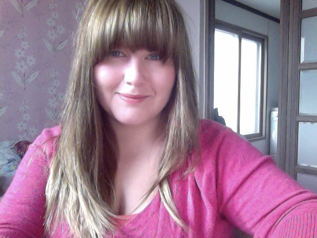 Divawald's profile picture. Lover of films, music, living in Korea, cooking, killing mosquitoes and enjoying life with my partner in crime.