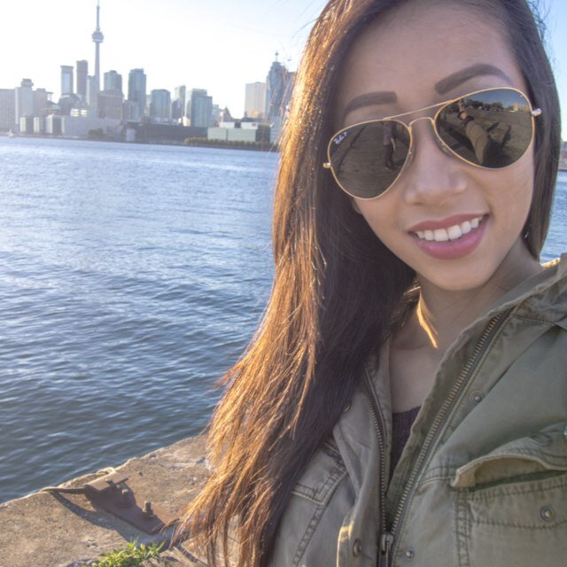 Joyful, tree-hugging, nerdy immigrant with a BIG heart + weaknesses for superficial glamour, animals, and good samaritans .