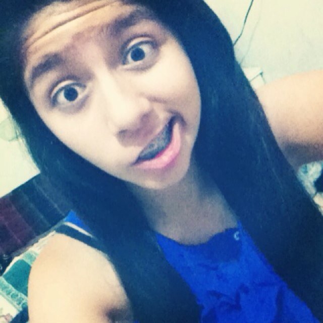 Soy Divertida! Molestona! Timida! Y los mas Importante ke Amo el Futbol❤04/03/13❤ Sigueme y te Sigo!!