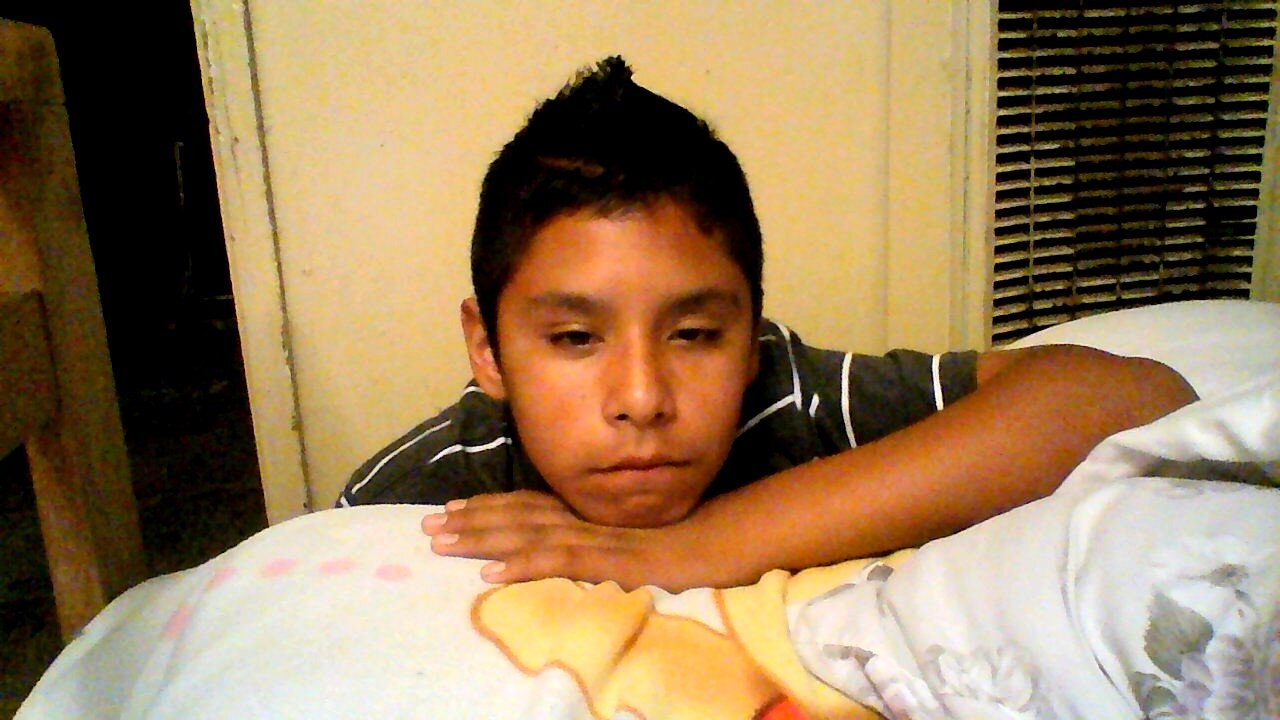 hi could u follow me and I will follow you back :) 3