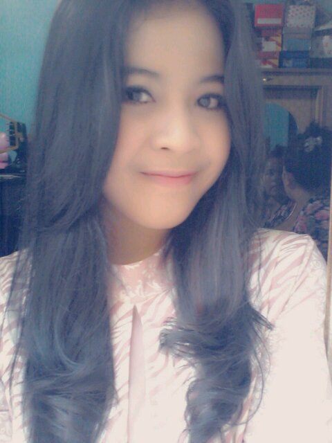 be yourself to attact the attention of others.. || ♡ اللّهُ .. Mom,dad nd jojo (˘⌣˘)ε˘`)