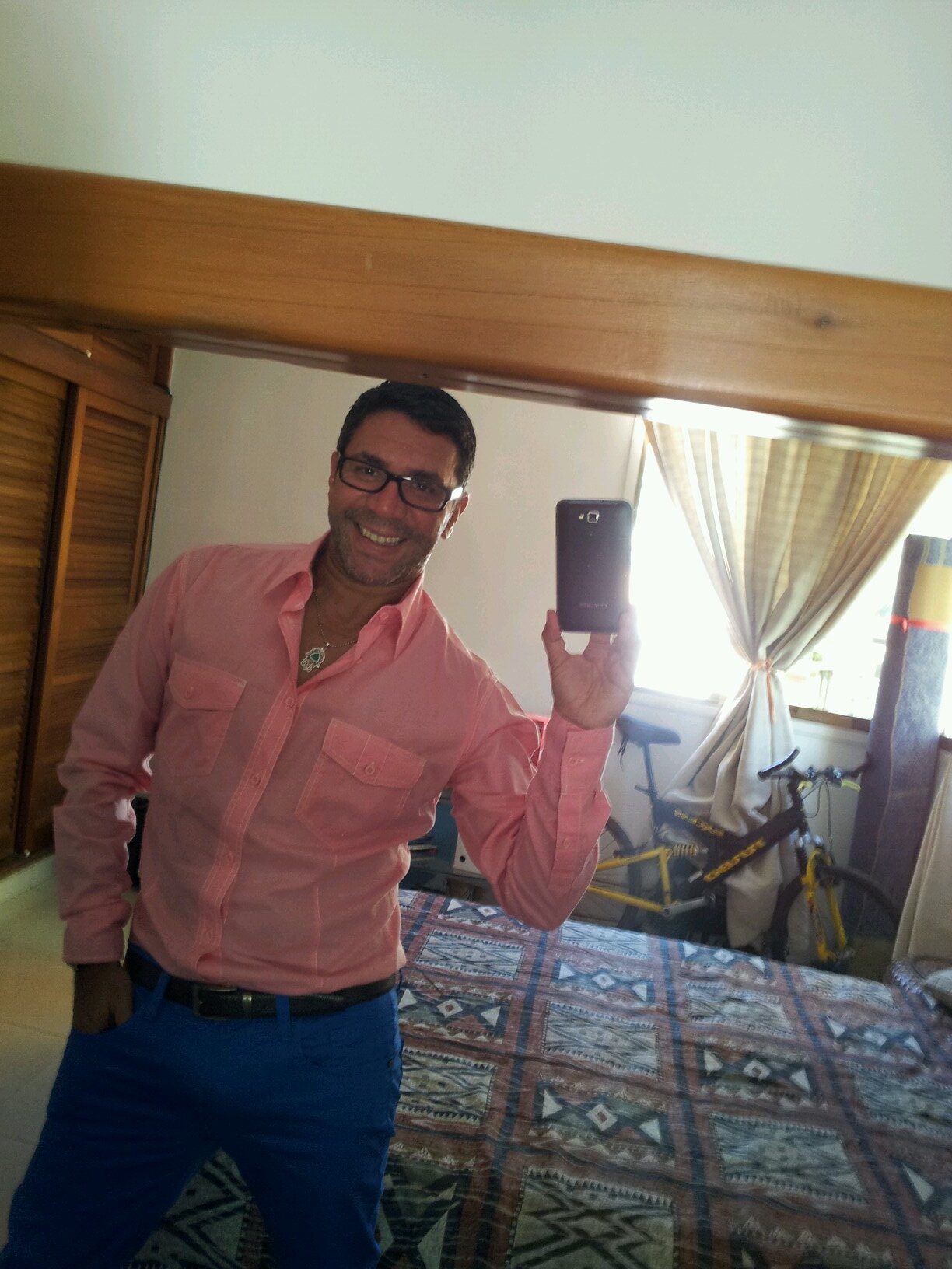 tonys_alvarez's profile picture. Estilista y maq profesional siempre busk belleza en las imperfecciones y logrando que la mujer de  vzla ! Sea mucho mas bella