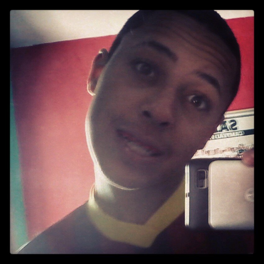 eu sou santista roxo sou esxtrorvertido muito legal alegria ousadia so faxo???