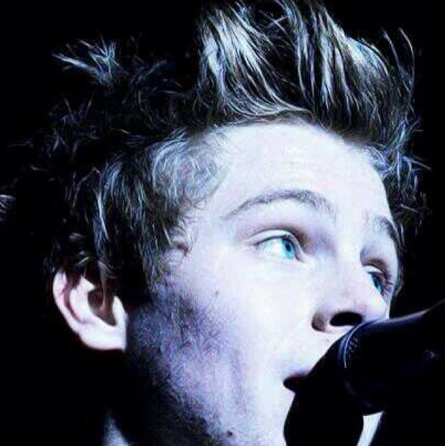 I_Love_Lukey01's profile picture. @onedirection @5SOS

My life❤

My happiness❤

My saviors❤