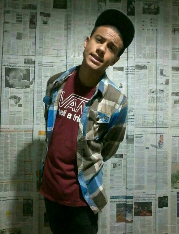 Facebook: http://t.co/bNXGF6hpDp

Instagram: @Guih_Meireles

Whatsapp 04199920689