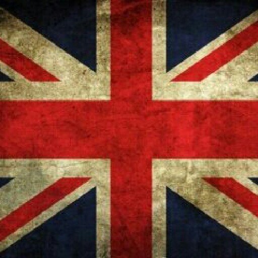 Love football, random Re-tweet, if I following you it's mean your the lucky one.