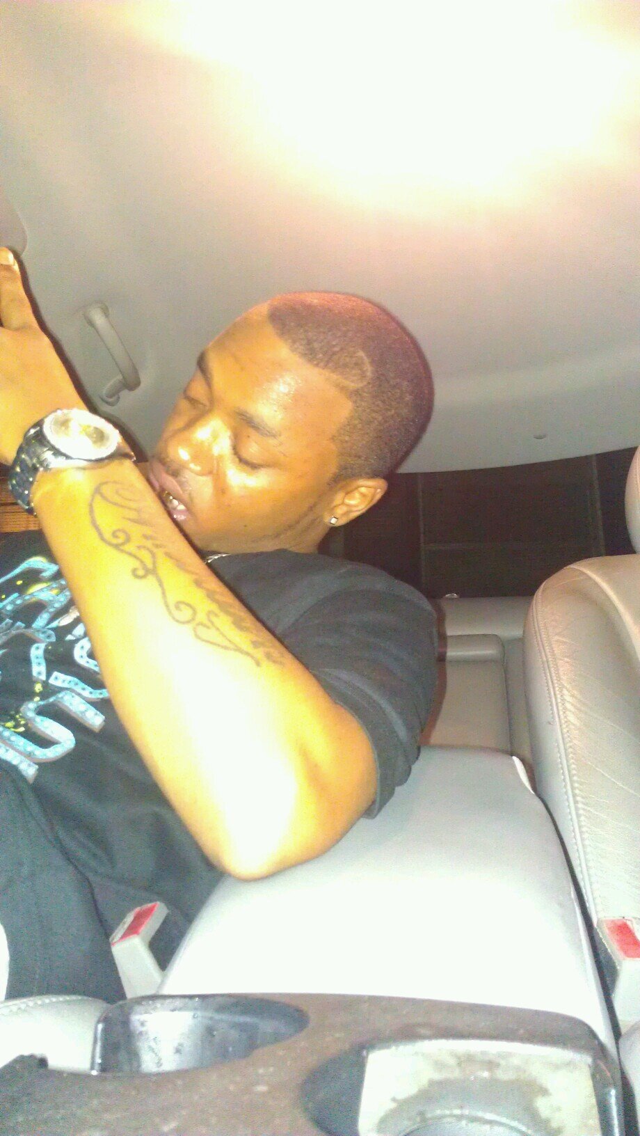 mane its sticky v-zay bound k.u.b hard head... follow I follow back