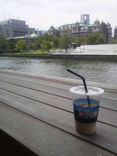 hiro00417's profile picture. 衣食音やアートと関わることを最近のライフワークにしています。EGO-WRAPPIN'関連の催しはよく出向きます。2021年9月から法務・株式事務の仕事へ舞い戻る。