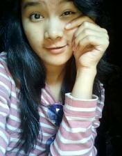 Nama aku sri mulyati, orang2 sih suka manggil gue dede :-) 
alamat gue kadumanggu , hobby gue maen :-)
katanya sih gue orgnya ngangenin ,baik,manis hehe :-P