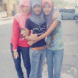 Follow me . I'll follow u back :D
cheq | 14 | tganu . I'm newbie . Please be nice to me :) InsyaAllah i'll be nice to you :D