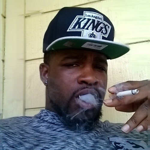 ask da fanz about me... ALL I DO IS SPY ON SWAGLESS UNDER ACHIEVERS FROM MY residents!! since u kant read my mind, #FollowMe