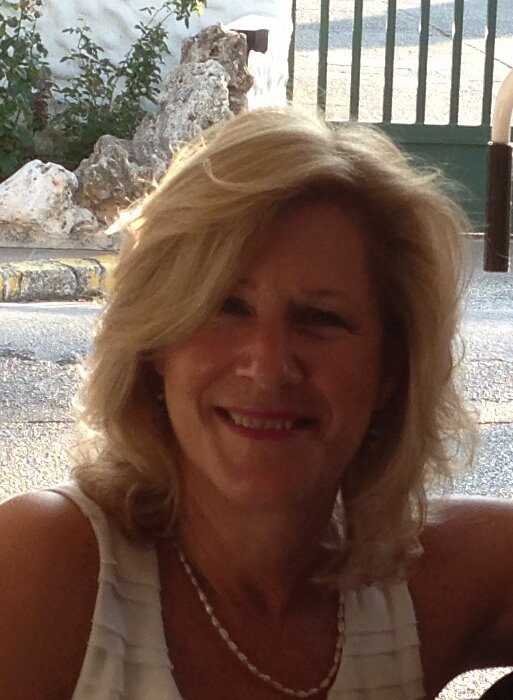 dalecosmc's profile picture. Treasury & finance, foodie and music lover