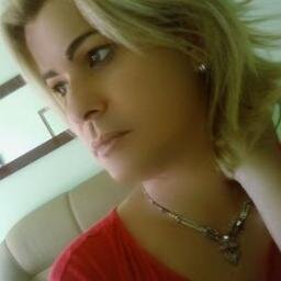 O proibido me atraí, não tenho culpa.  que eu faça o  tipo pervertido, simplesmente gosto do que me satisfaz de uma maneira provocante!!