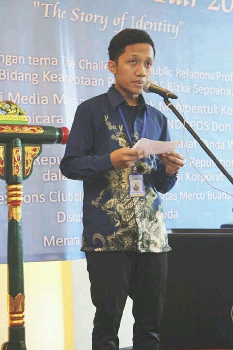 Komunikolog, Reader, Author, Dreamer, Worker
