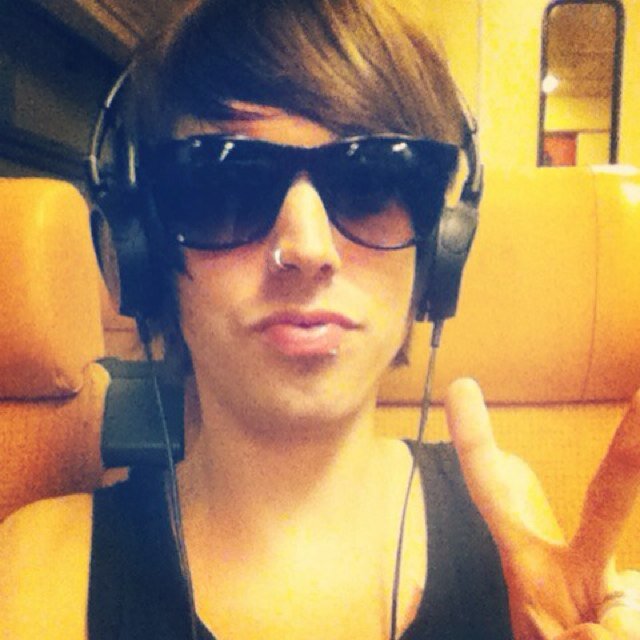 ex-AvA(AF) ~ Guitar @BABEL_ROCK ~ Former MLG player ♡@xtaketotheskies