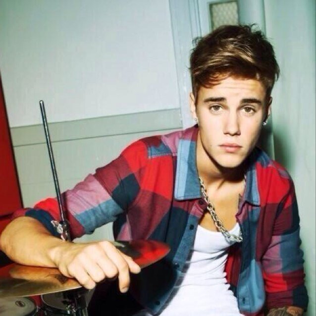 heyy! i'm leen :).Follow me i will follow you back:)