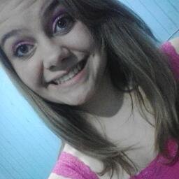 Sentir falta é diferente de sentir saudade. A saudade bate, agonia, estremece. A falta congela, chora, entristece. A saudade é a certeza que a pessoa vai voltar