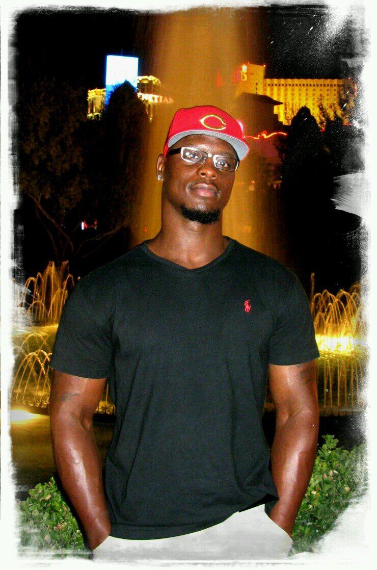 Josh Davis aka Jpolo. Trainer, Nutritionist, loves working out and sports.