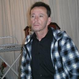 PASTOR CLAUDIO SILVA. nascido em camaqua,moro atualmente em Porto Alegre. amo todos voces.....bjs........ me sigam