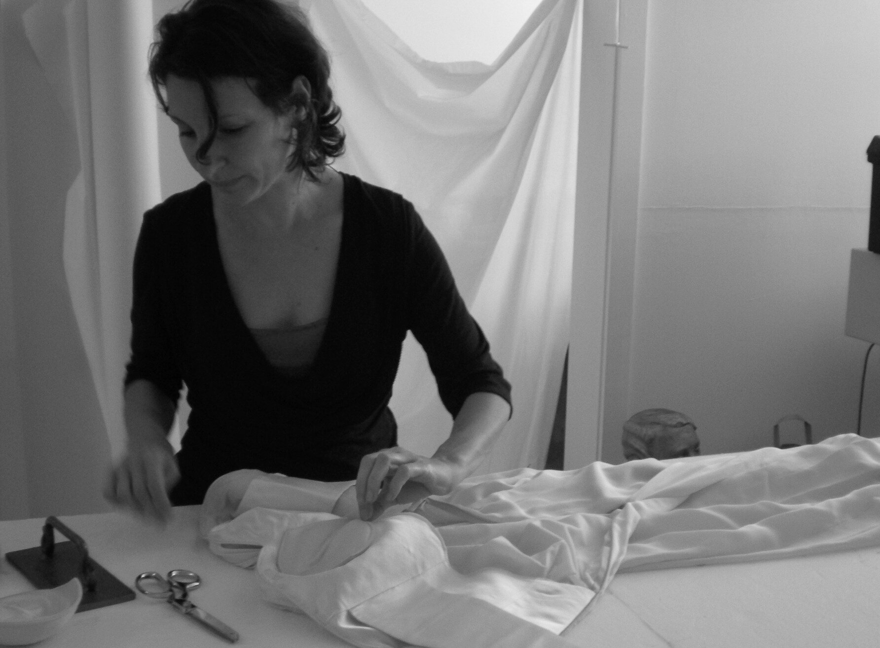 For the home sewer: Lessons in Sewing, Patternmaking & Machine Embroidery by Fashion Industry Expert Catina Ferraine. Casual, fun, crafty, beginner to expert!