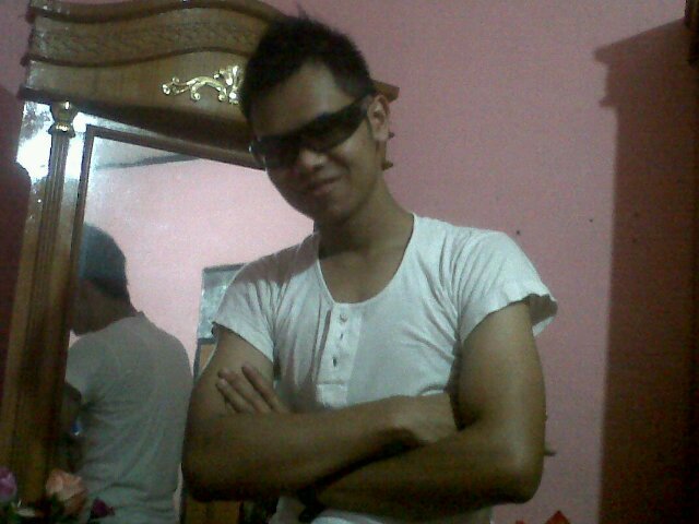 PesuyEnote's profile picture. Berdo'a dan berusaha untuk satu tujuan