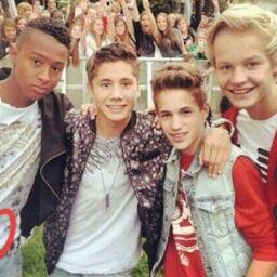 ben jij ook een mainiac??? zo ja volg mij dan! ik zorg dt jou timeline vol staat met mainstreet! :) (dit account is van alle mainiacs in krabbendijke :p)