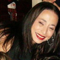 Mujer de retos, Asesor de Seguros, Democrata, Antichavez, defensora de la Democracia, coleccionista de sonrisas y amante de la buena cocina..!