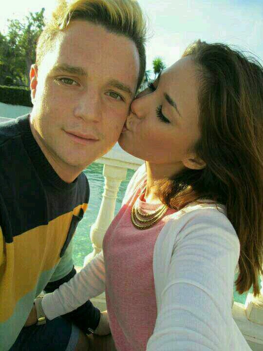 Jel amor para mi no tiene sentido si no estoy a tu lado...te amo mi corazon ♥