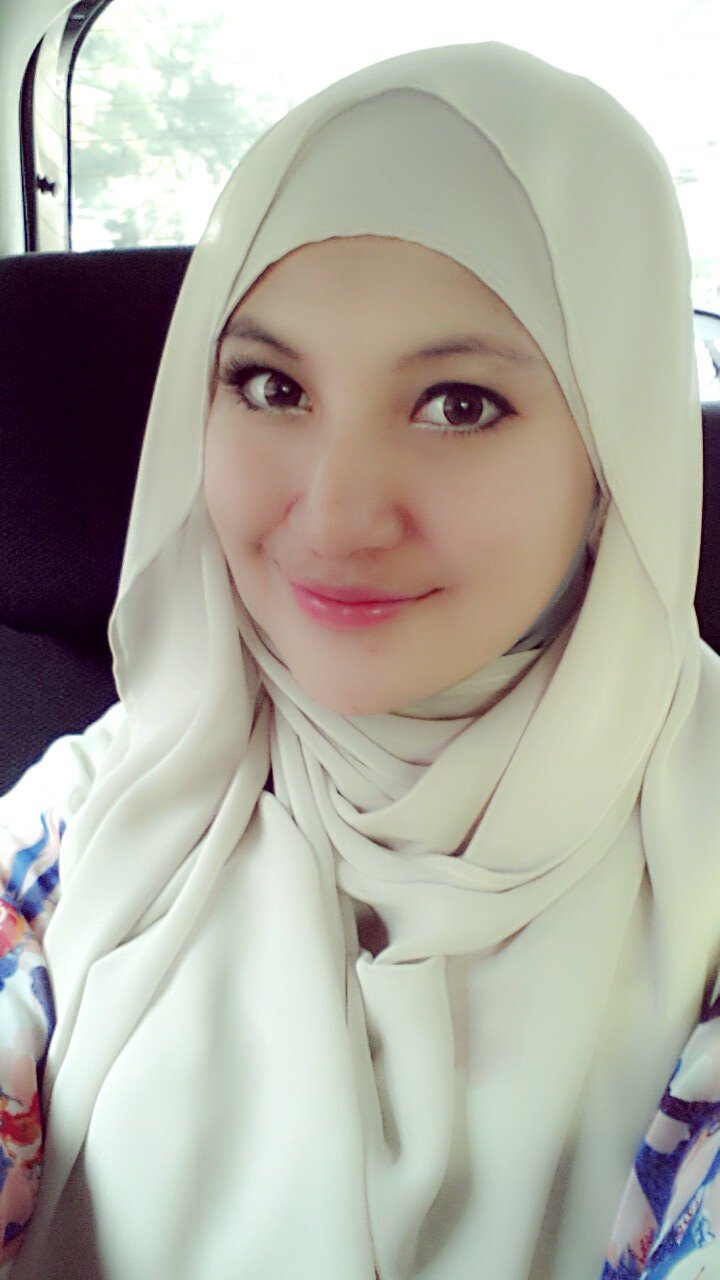 dindayunita's profile picture. 