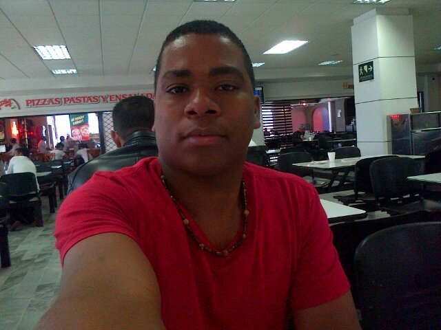Soy una persona querida, rumbero amable, des complicado buen amigo etc