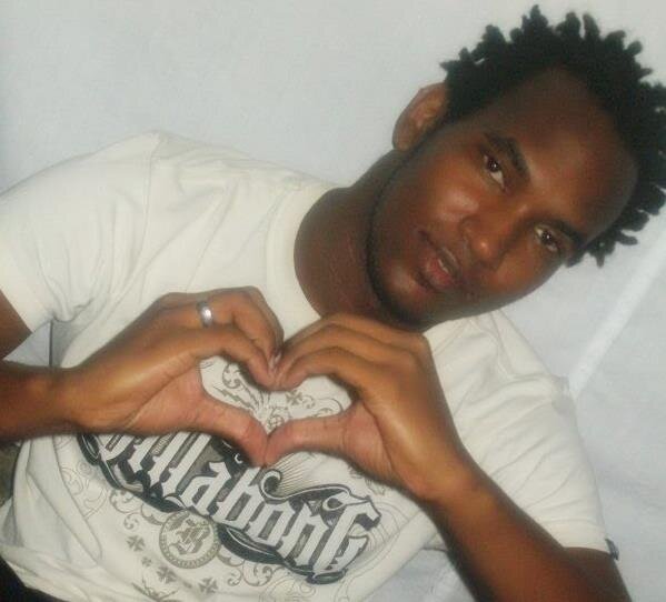 Estou fazendo parcerias com grupos musicais , dj´s , mc´s . 
Facebook : https://t.co/hQjnAs6hsJ