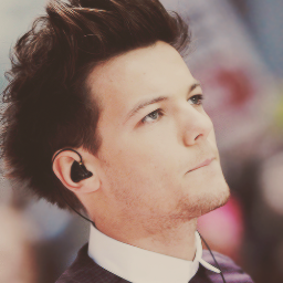 This is a free follow! Please follow my other account @LetsShiftNiall