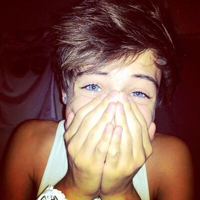 Hey guys im a 16 year old kid, This is my OFFICIAL account any others are fake so please report, some call me Famous I say im just like you Started on 10/21/13