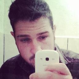 Estudante de Publicidade e Propaganda. Louco no fim das contas.