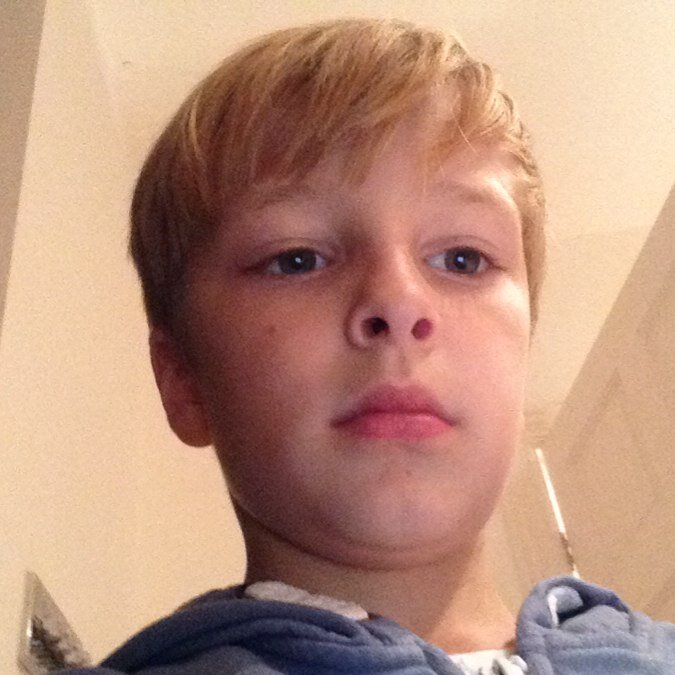 Fan of @stampylongnose @iballisticsquid and @L for leeeeeee