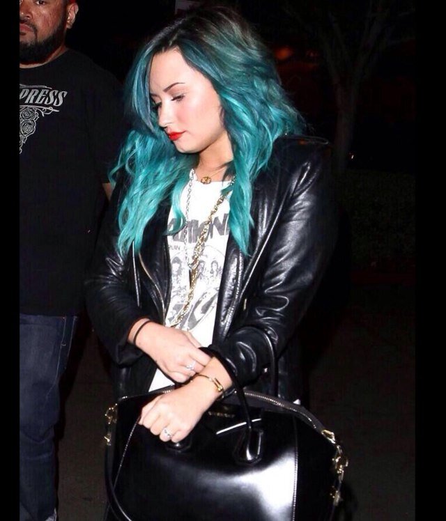 dem demilovatogb dem demilovatogb