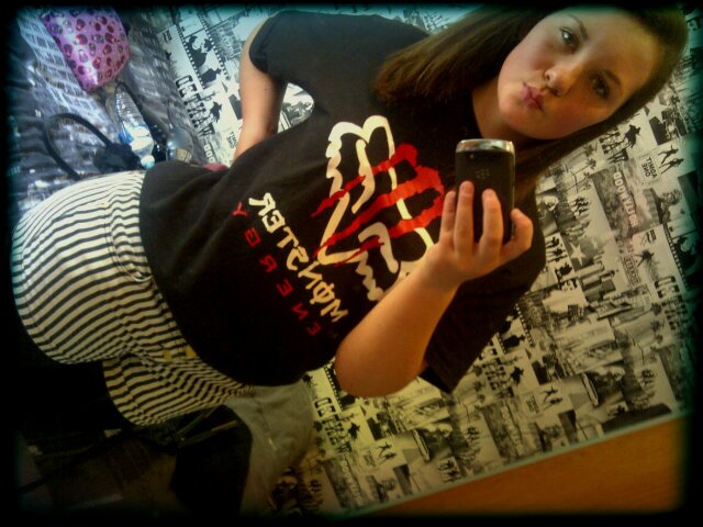 T_McFlyLove's profile picture. All I can say about my self is that I luv motocross and that I'm 14 years old :D