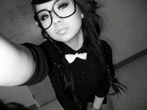 Je ne suis peut être pas la fille parfaite, mais pour toi je peux le devenir!  #E