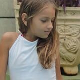 Gosto de sair.me divertir,fazer amizades e Amoooo minha famyli! S ou uma pessoa boa,as vezes ingenua,que se da bem com a vida e que quer ter um futuro bom. bjos