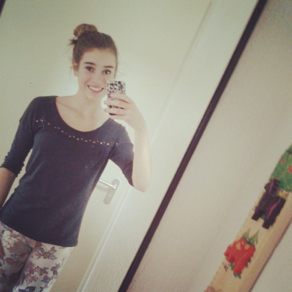 14~scw~ love family and friends  ~ mascha/amber/isabelle/sanne/lisa/amy specials ~ YOLO ~ hate homework