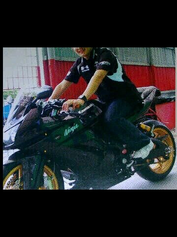 Gladiyscinta's profile picture. 