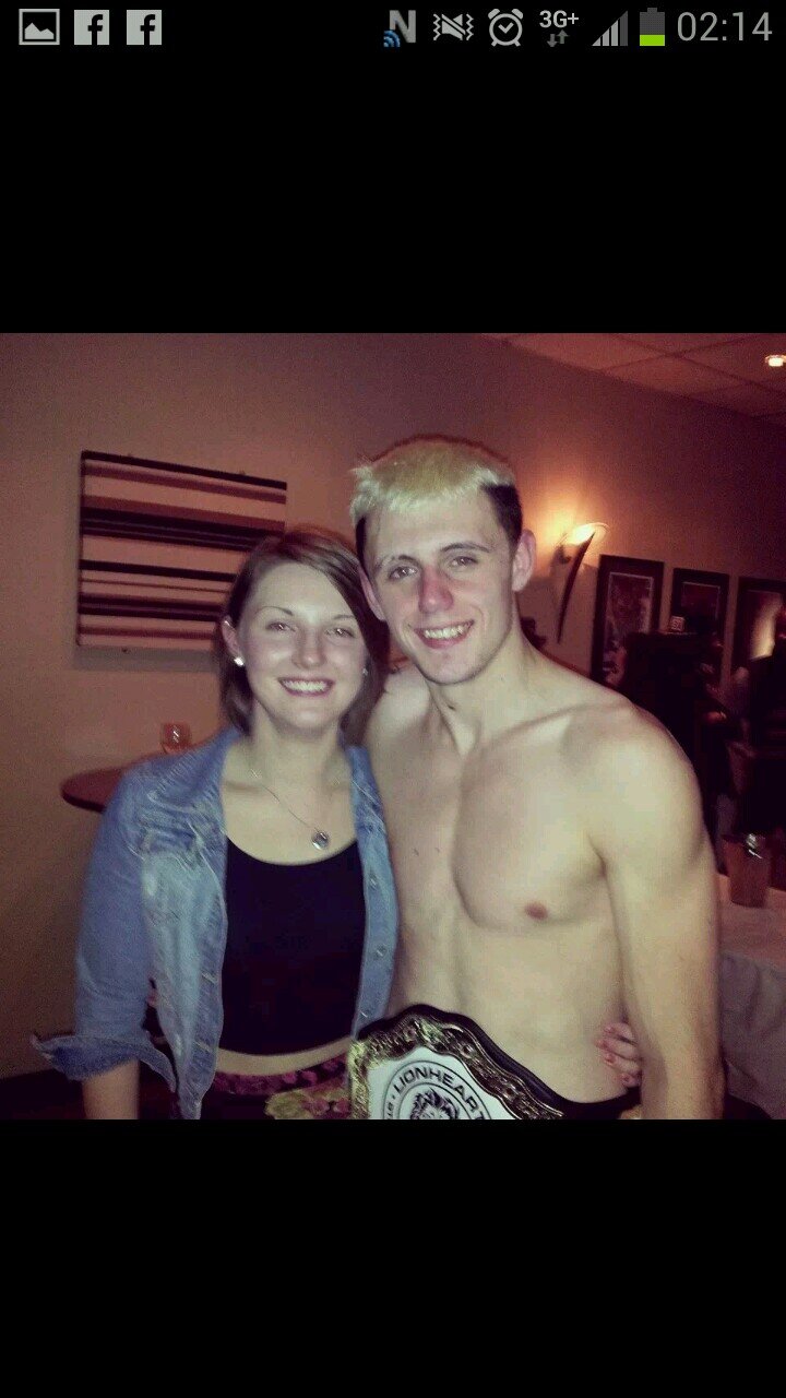 I'm a nice guy black belt judo and cage fighter for utc and your local honey badger in love with a girl ♥