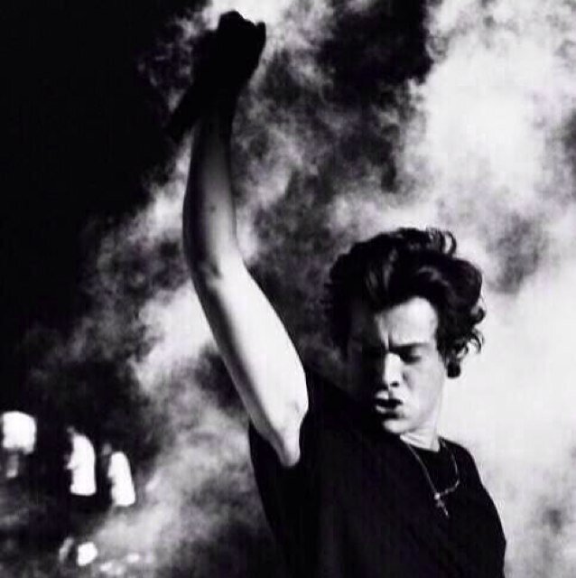 please can you rt this link ? https://t.co/60jNIfNWft and follow @idmyoutostars ? bc she gave you a free follow ! x