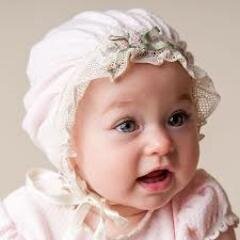 «Everything I am and everything I will be I owe to my parents, @CassandraJcan and @StephcnAmell» [Graciously giggles]