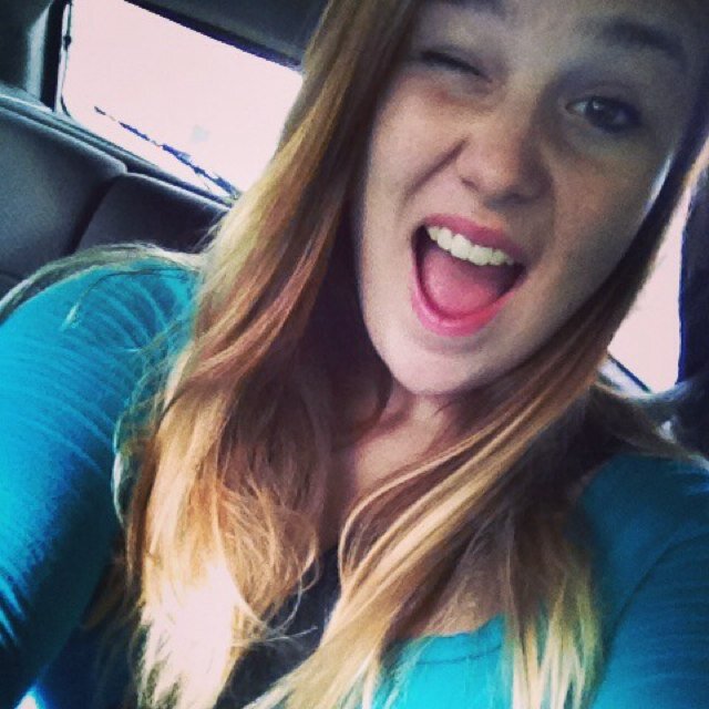 names Carlie , #SeniorStatus , I'm small but have a huge personality :). Get to know me? #HMDB TMC❤️