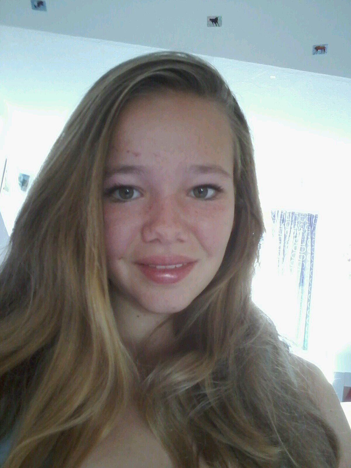 13 jaar jvl 2D. blijf altijd lachen. vergeet niet wie je vrienden zijn en wie niet. Really like you