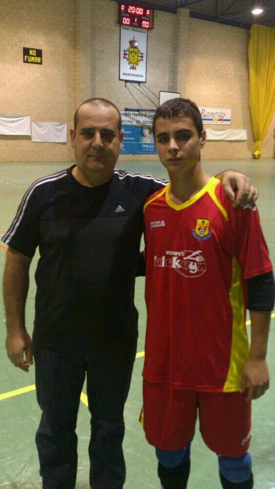 portero, jugador del TomelloSo FS  campeón provincial cadete 2012.