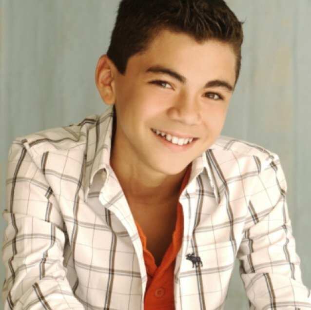 I'm Martin ,i'm 7 years old ,My mom is @137Ari my best friend is @Avery_RP_